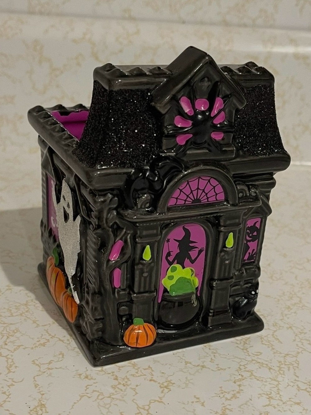 2020 BATH & BODY WORKS HALLOWEEN DECOR HAUNTED HOUSE GHOST HAND SOAP HOLDER